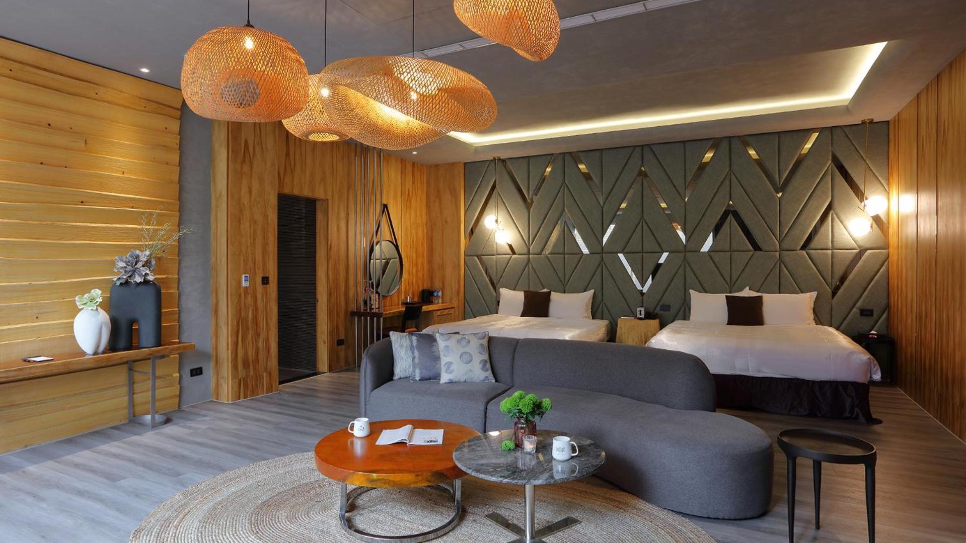 Mulan Motel Taichung Bagian luar foto