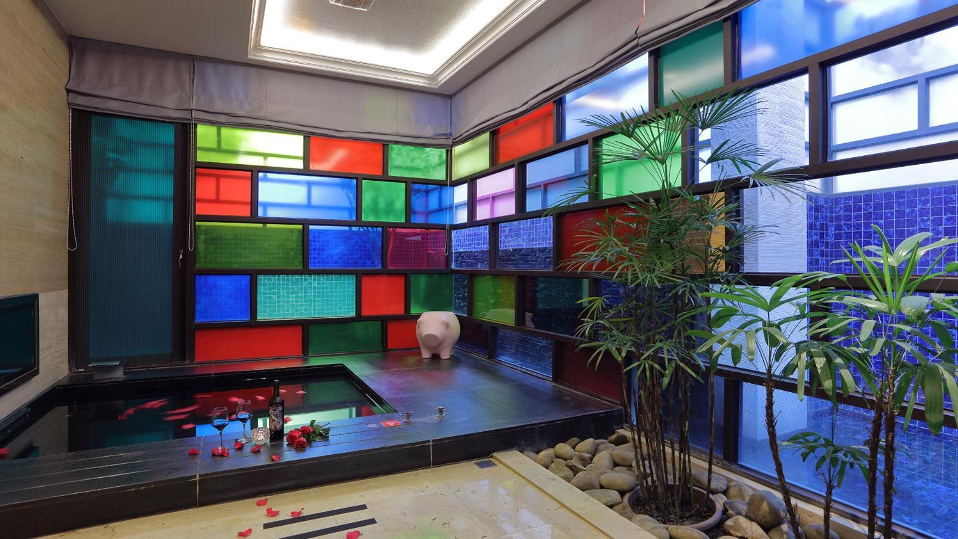 Mulan Motel Taichung Bagian luar foto