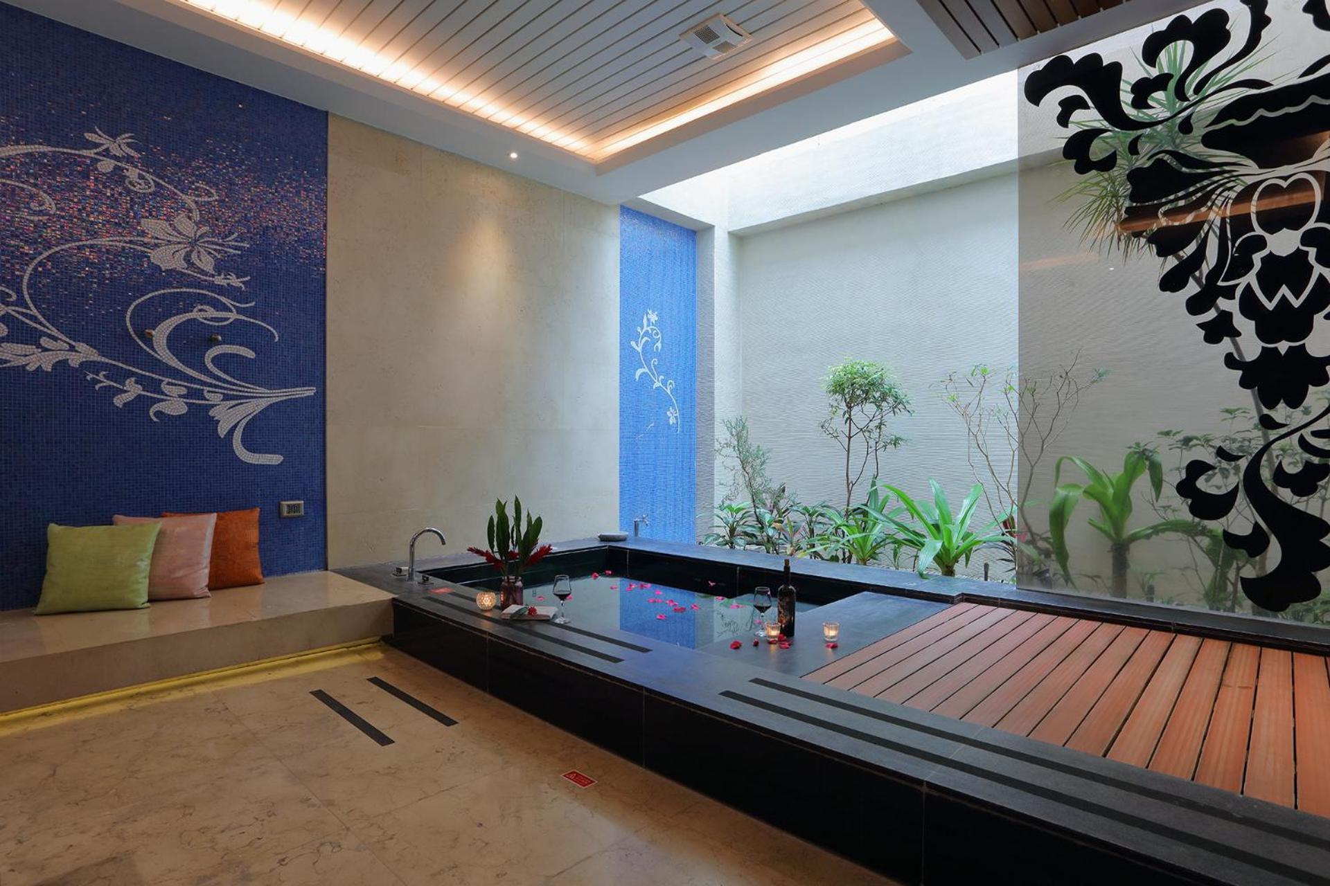 Mulan Motel Taichung Bagian luar foto